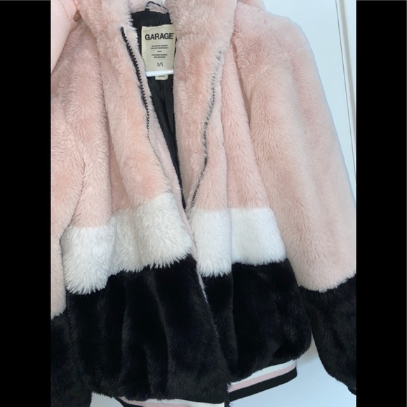 Garage fluffy coat - Picture 1 of 3